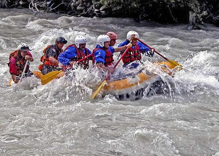 rafting-over-trishuli-river